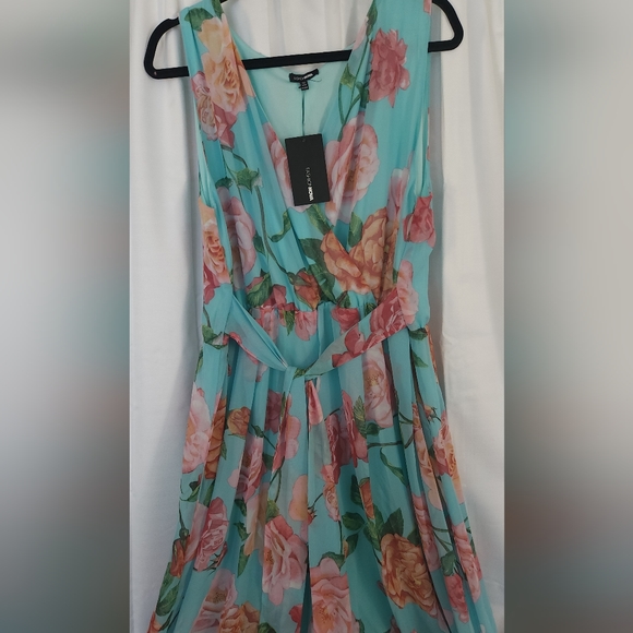 Chiffon Floral Mint Green Maxi Dress Plus 3X - Picture 2 of 6